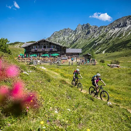 Tatil Evi Ferienlodge Edelstein Forstau (Salzburg)