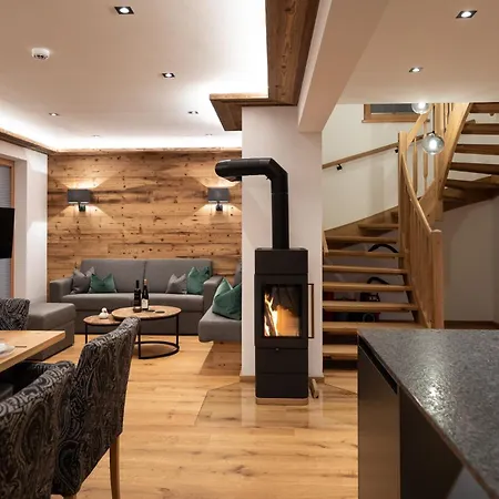 Ferienlodge Edelstein Tatil Evi