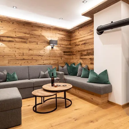 Ferienlodge Edelstein Tatil Evi Forstau (Salzburg)